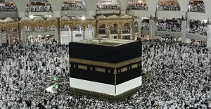 Jemaah haji dan umrah berkumpul di Masjidil Haram Makkah Arab Saudi